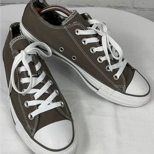 Converse Chuck Taylor All Star Double Tongue Low Cut Sneakers W9 M7- Like New!